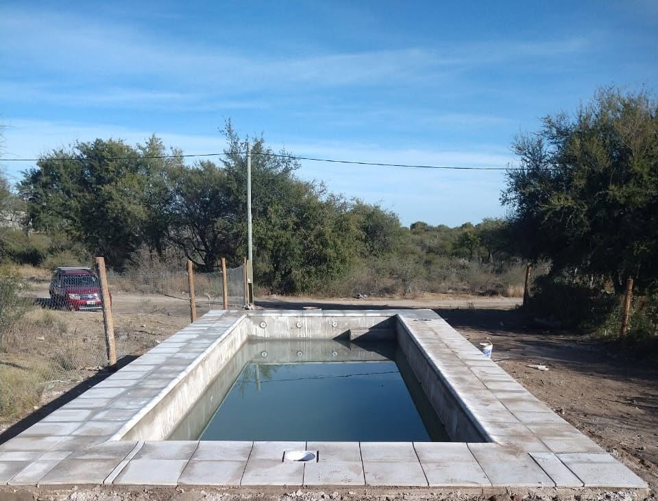 Piscina construida en San Luis